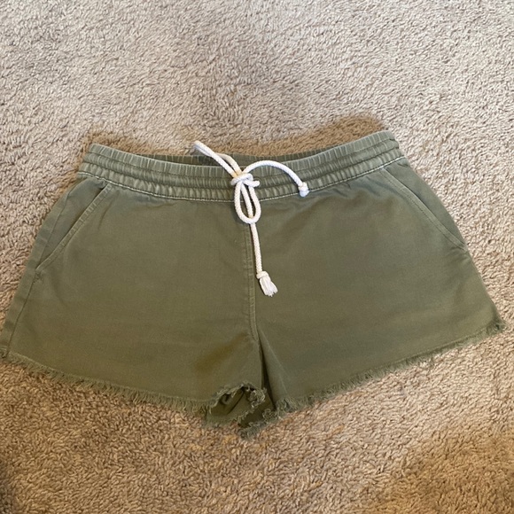 AERIE COMFY PULL ON SHORTS - Picture 1 of 3